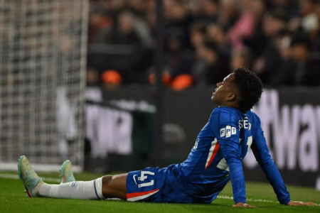 estevao-sofre-lesao-leve-e-deve-voltar-antes-da-convocacao-para-a-copa