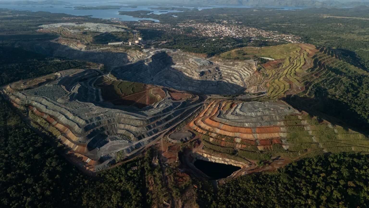Empresa dos EUA acerta compra da Serra Verde por US$ 2,8 bilhões e mira terras raras de Goiás empresa-dos-eua-acerta-compra-da-serra-verde-por-us$-2,8-bilhoes-e-mira-terras-raras-de-goias