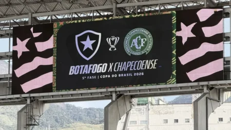 botafogo-e-chapecoense-fazem-jogo-de-ida-da-5a-fase-da-copa-do-brasil
