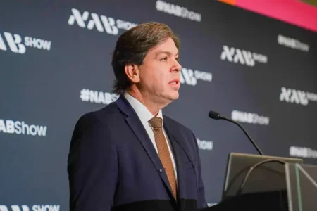 brasil-apresenta-tv-3.0-em-feira-mundial-e-estuda-kits-para-familias-de-baixa-renda