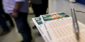 Mega-Sena acumulada vai sortear R$ 100 milhões no próximo sábado mega-sena-acumulada-vai-sortear-r$-100-milhoes-no-proximo-sabado