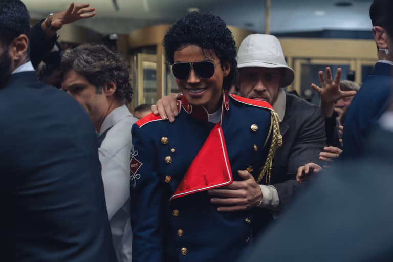 filme-sobre-michael-jackson-divide-critica-e-publico-nos-cinemas