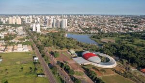 sol-entre-nuvens-e-calor-marcam-o-dia-em-campo-grande