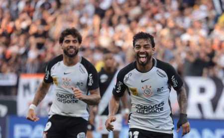 corinthians-bate-o-vasco-com-um-a-menos,-sai-do-z-4-e-amplia-reacao-no-brasileirao