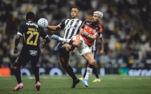 flamengo-atropela-o-atletico-mg-na-arena-mrv-e-mantem-pressao-sobre-o-palmeiras