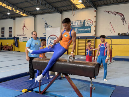 ginastica-artistica-desperta-vocacoes-entre-jovens-na-capital