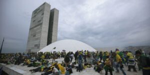 Moraes concede prisão domiciliar a idosos condenados pelo 8 de Janeiro moraes-concede-prisao-domiciliar-a-idosos-condenados-pelo-8-de-janeiro