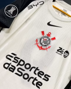 corinthians-aprova-contas-de-2025-com-divida-de-r$-2,72-bilhoes-e-deficit-de-r$-143,4-milhoes