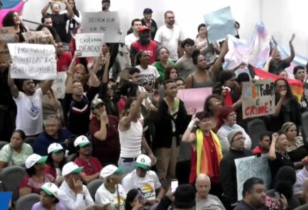 sessao-da-camara-e-suspensa-apos-manifestacao-e-bate-boca