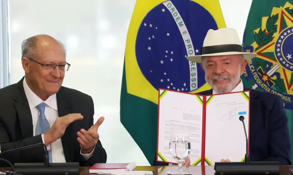 lula-assina-decreto-que-promulga-acordo-ue-mercosul