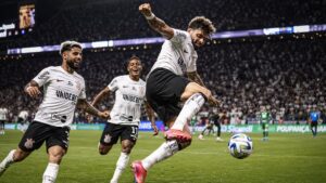 Corinthians vê dívida disparar para R$ 2,7 bilhões e fica atrás de rivais em receita corinthians-ve-divida-disparar-para-r$-2,7-bilhoes-e-fica-atras-de-rivais-em-receita