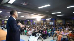 missao-a-china-vai-levar-empresarios-brasileiros-a-feira-de-energia-solar-e-fabrica-de-baterias