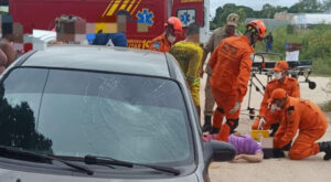 acidente-entre-carro-e-motocicleta-deixa-jovem-ferida-em-ladario