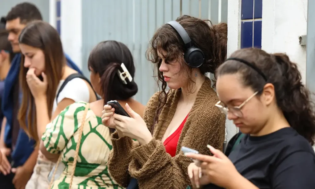 Estudantes têm até hoje para pedir isenção da taxa do Enem 2026 estudantes-tem-ate-hoje-para-pedir-isencao-da-taxa-do-enem-2026