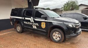 Homem é preso ao dar tapa e perseguir ex com facão em Ribas do Rio Pardo Homem é preso ao dar tapa e perseguir ex com facão em Ribas do Rio Pardo