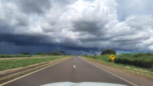 Frente fria em MS muda o tempo e traz chuva após calor intenso