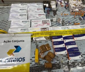 Fiscalização apreende R$ 10 milhões em emagrecedores ilegais em 2,5 meses Fiscalização apreende R$ 10 milhões em emagrecedores ilegais em 2,5 meses