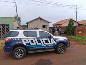 Incêndio em Antônio João: sem bombeiros, PMs controlam fogo em residência