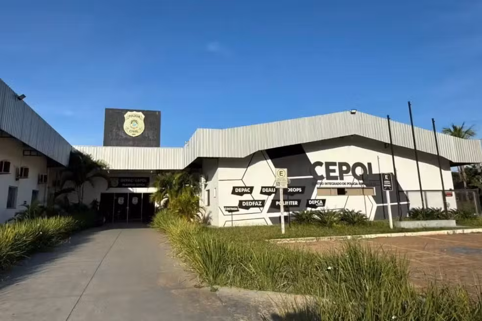 Mulher é presa suspeita de tentar envenenar ex-marido em Campo Grande Mulher é presa suspeita de tentar envenenar ex-marido em Campo Grande