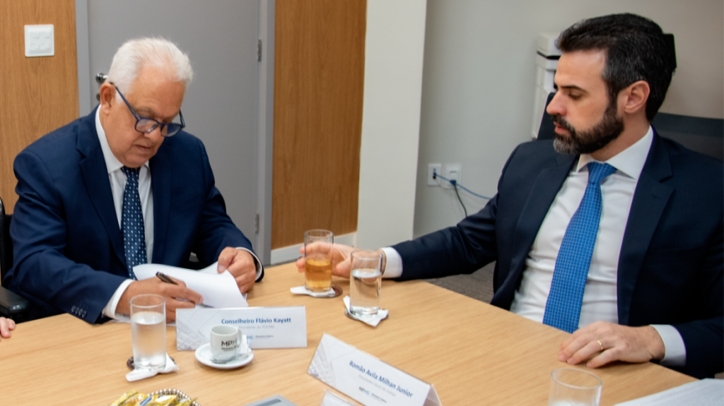 TCE-MS celebra acordo com MPMS, Governo do MS e Defensoria e dá andamento ao concurso para conselheiro substituto TCE-MS celebra acordo com MPMS, Governo do MS e Defensoria e dá andamento ao concurso para conselheiro substituto