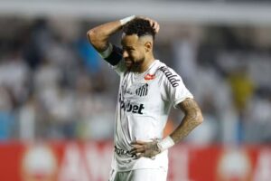 Neymar apresenta lesão na panturrilha e preocupa CBF às vésperas da Copa do Mundo 2026