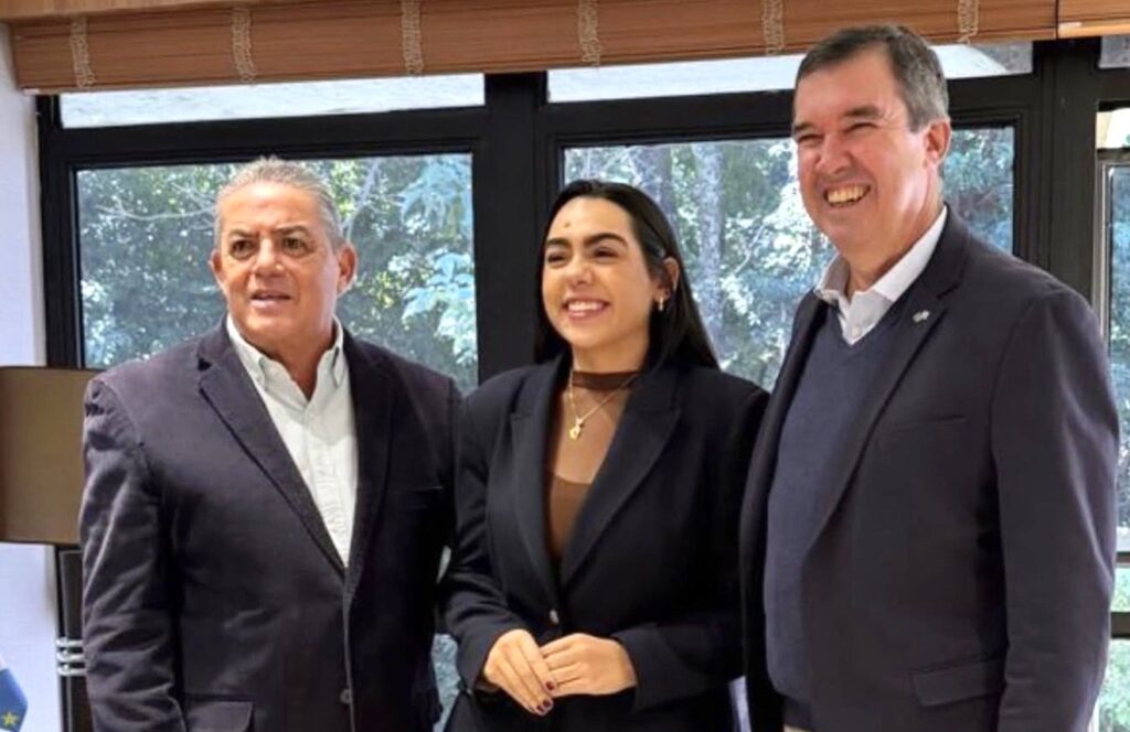 Santullo se reúne com Riedel e liderança conservadora apoiada por Nikolas Ferreira e reforça articulação política no estado Santullo se reúne com Riedel e liderança conservadora apoiada por Nikolas Ferreira e reforça articulação política no estado