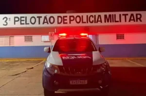 Homem surra esposa, ameaça filhos e acaba preso pela PM em Nova Alvorada do Sul Homem surra esposa, ameaça filhos e acaba preso pela PM em Nova Alvorada do Sul