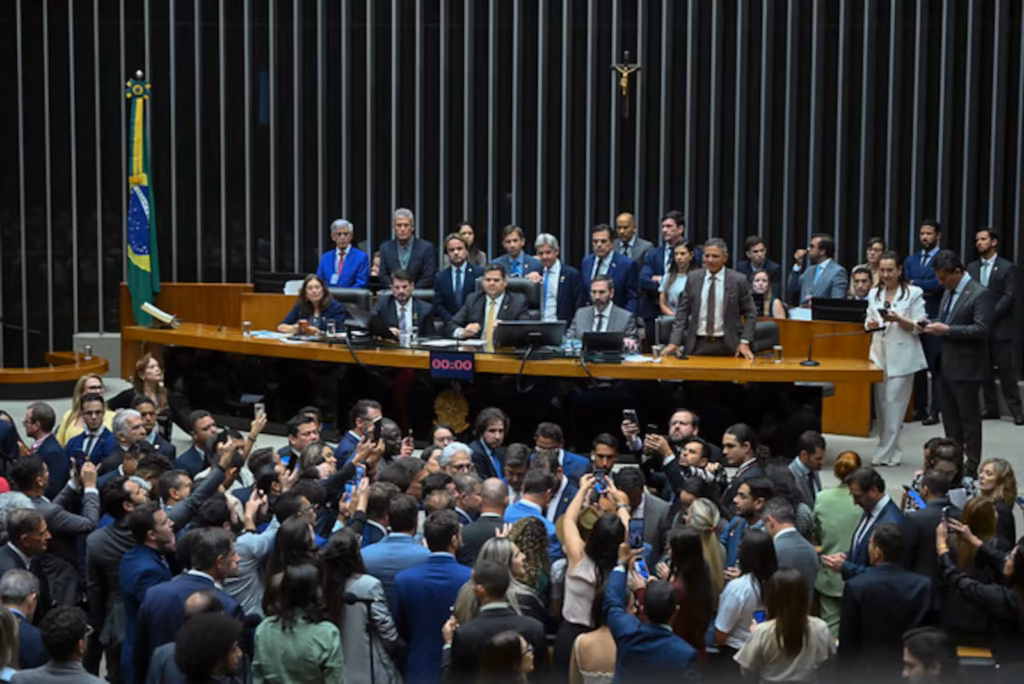 Oposição articula novo projeto de anistia ampla para envolvidos no 8 de Janeiro oposicao-articula-novo-projeto-de-anistia-ampla-para-envolvidos-no-8-de-janeiro