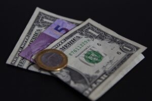 Membro do Fed de Minneapolis abre possibilidade de aumentar taxas de juros membro-do-fed-de-minneapolis-abre-possibilidade-de-aumentar-taxas-de-juros