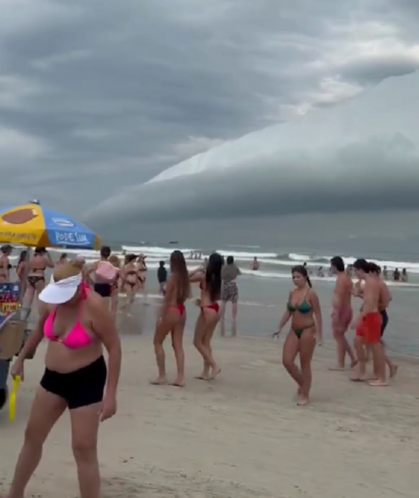 Nuvem em ‘forma de tsunami’ chama atenção no litoral de SP; veja vídeo nuvem-em-‘forma-de-tsunami’-chama-atencao-no-litoral-de-sp;-veja-video
