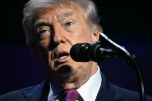Trump diz que Marinha dos EUA abateu sete navios do Irã em Ormuz trump-diz-que-marinha-dos-eua-abateu-sete-navios-do-ira-em-ormuz
