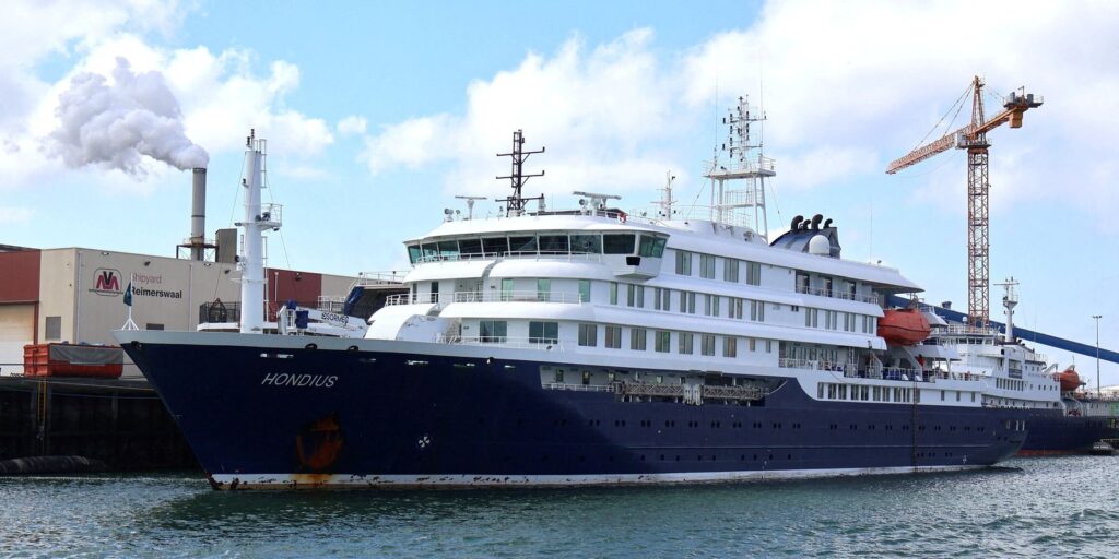 Hantavírus: OMS suspeita de rara transmissão entre humanos em navio hantavirus:-oms-suspeita-de-rara-transmissao-entre-humanos-em-navio