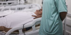 Quase mil médicos sofreram agressão no trabalho no RJ desde 2018 quase-mil-medicos-sofreram-agressao-no-trabalho-no-rj desde-2018