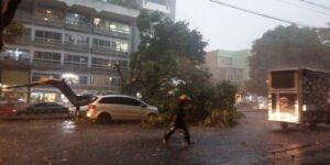 BNDES anuncia R$ 500 milhões para obras contra enchentes em BH bndes-anuncia-r$-500-milhoes-para-obras-contra-enchentes-em-bh