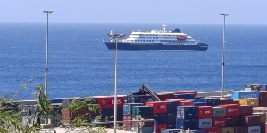 Hantavírus: passageiros do navio começam a voltar para seus países hantavirus:-passageiros-do-navio-comecam-a-voltar-para-seus-paises