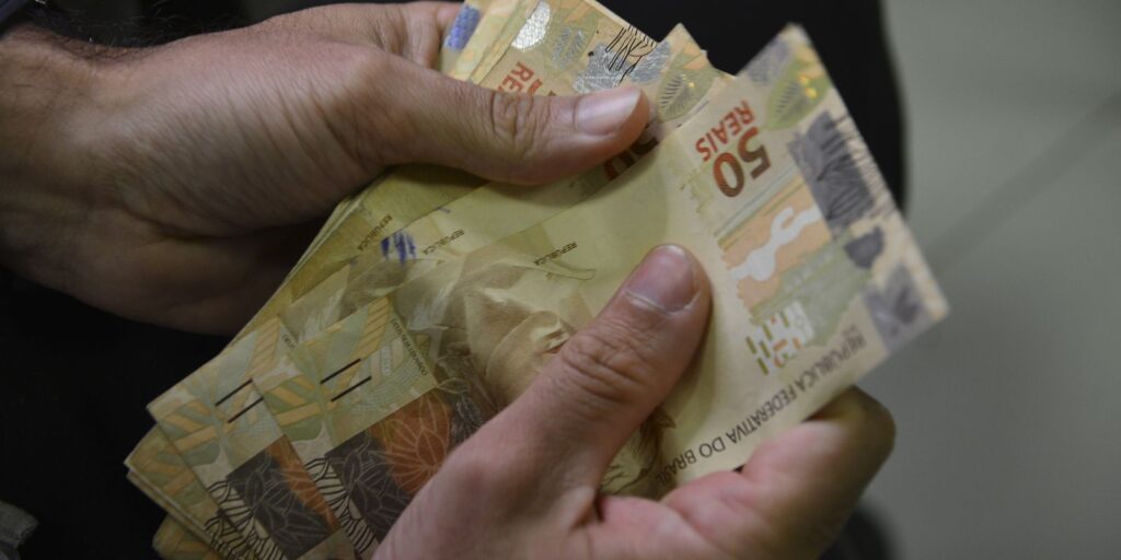 Poupança tem retirada líquida de R$ 476,4 milhões em abril poupanca-tem-retirada-liquida-de-r$-476,4-milhoes-em-abril