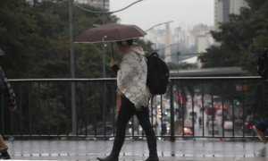 Frente fria avança sobre SP e traz chuva, ventos fortes e queda nas temperaturas frente-fria-avanca-sobre-sp-e-traz-chuva,-ventos-fortes-e-queda-nas-temperaturas