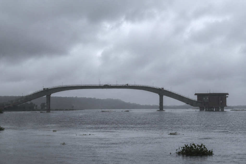Frente fria chega com força: Dia das Mães em Corumbá terá chuva e mínima de 12°C neste domingo frente-fria-chega-com-forca:-dia-das-maes-em-corumba-tera-chuva-e-minima-de-12°c-neste-domingo