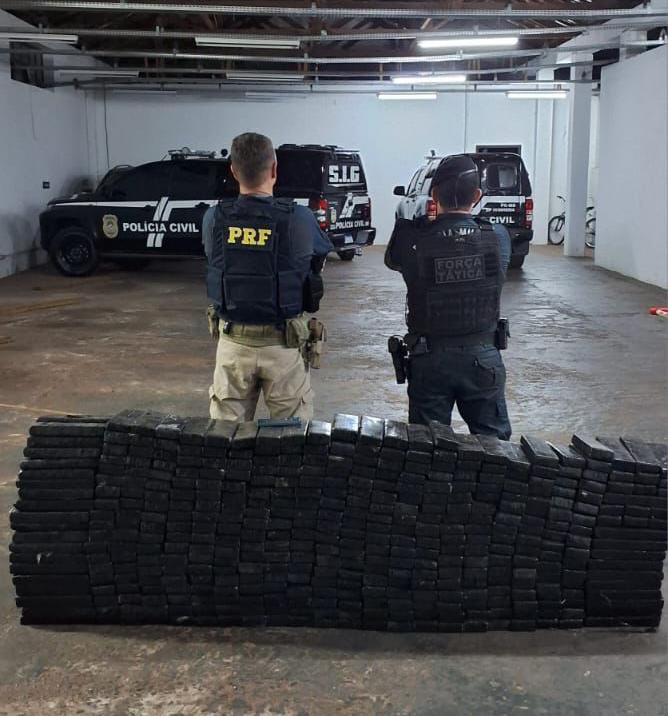 Fuga na BR-376 termina com carro destruído e prisão fuga-na-br-376-termina-com-carro-destruido-e-prisao
