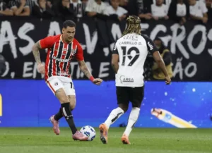 corinthians-vence-o-sao-paulo-em-classico-agitado,-mas-segue-perto-do-z-4