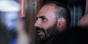 PGR pede condenação de Eduardo Bolsonaro pelo crime de coação pgr-pede-condenacao-de-eduardo-bolsonaro-pelo-crime-de-coacao