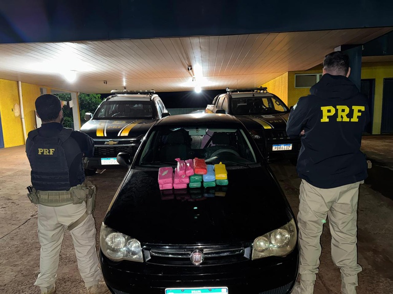 Mulher é presa transportando cocaína e maconha na BR-463 mulher-e-presa-transportando-cocaina-e-maconha-na-br-463