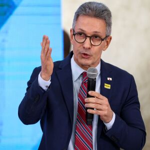 “É um tapa na cara dos brasileiros”, diz Zema sobre Flávio Bolsonaro cobrar dinheiro de Vorcaro “e-um-tapa-na-cara-dos-brasileiros”,-diz-zema-sobre-flavio-bolsonaro-cobrar-dinheiro-de-vorcaro