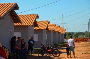 Agehab amplia faixa de renda e aumenta subsídios para facilitar acesso à casa própria em MS agehab-amplia-faixa-de-renda-e-aumenta-subsidios-para-facilitar-acesso-a-casa-propria-em-ms