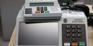 Pesquisa aponta que fake news sobre eleições miram urnas eletrônicas pesquisa-aponta-que-fake-news-sobre-eleicoes-miram-urnas-eletronicas