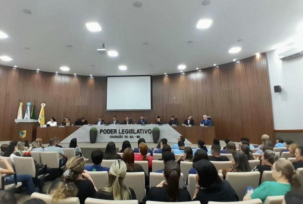 novela:-desembargador-derruba-decisao-e-mantem-mesa-diretora-de-camara
