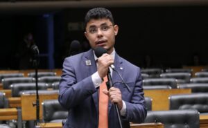 Comissão aprova projeto que cria disque-denúncia de maus-tratos a animais comissao-aprova-projeto-que-cria-disque-denuncia-de-maus-tratos-a-animais