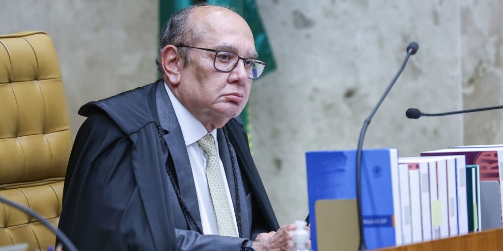 gilmar-mendes-pede-cautela-sobre-audios-de-flavio-bolsonaro