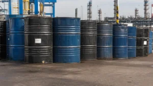 petroleo-fecha-em-alta-moderada-apos-tensao-no-golfo-persico-e-fala-de-trump-sobre-china