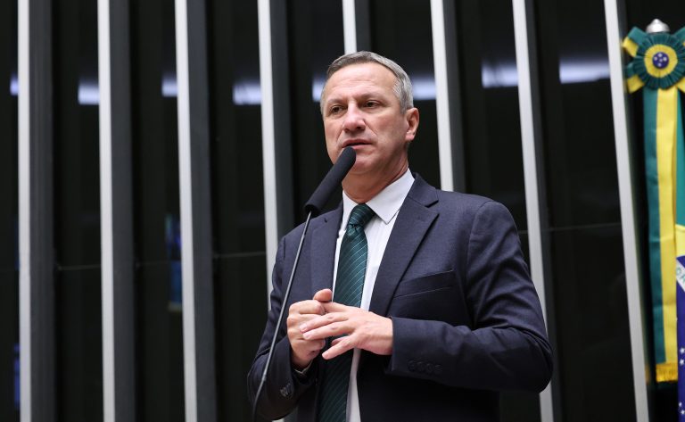 Comissão de Segurança aprova projeto que criminaliza domínio territorial por grupos criminosos comissao-de-seguranca-aprova-projeto-que-criminaliza-dominio-territorial-por-grupos-criminosos